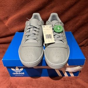 NEW Adidas Yeezy Powerphase, Gray, size 10.5, Men’s
